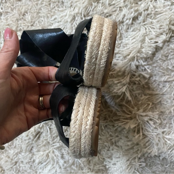 Eileen Fisher Willow Espadrille Wedge Sandals Tumbled Leather Black Size 7 - Picture 9 of 9